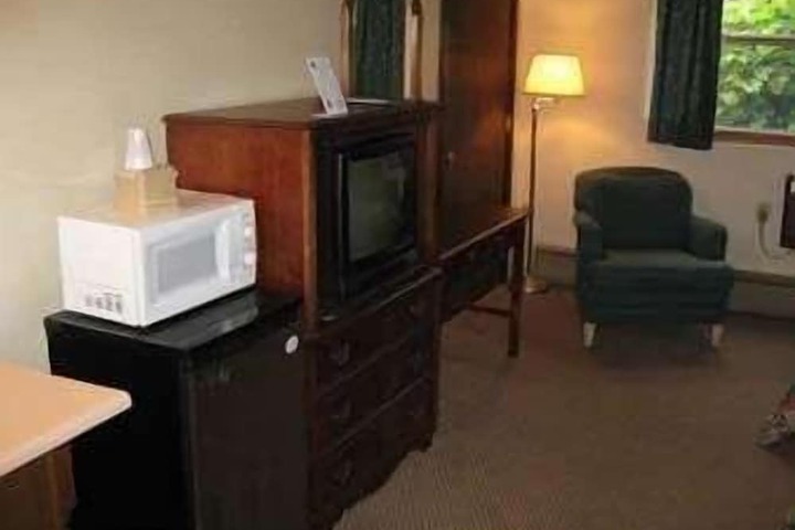 Room 12 of 17