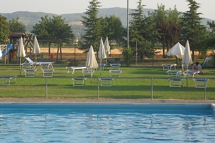 Pool 12 of 31