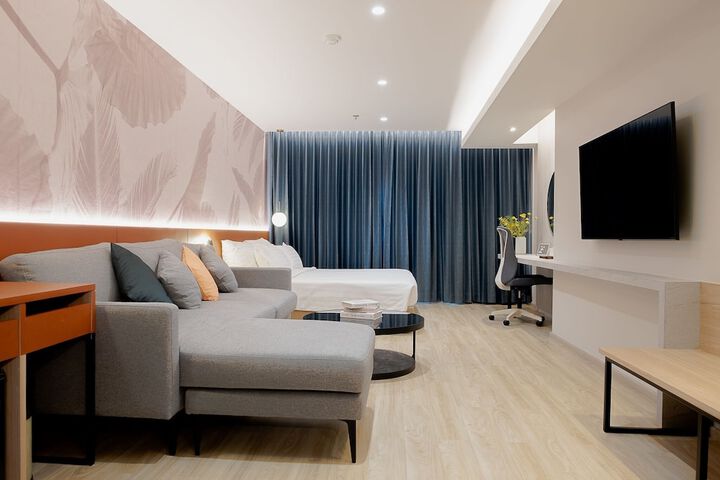 Room 10 of 47