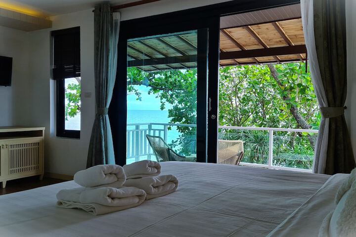 Room 10 of 59