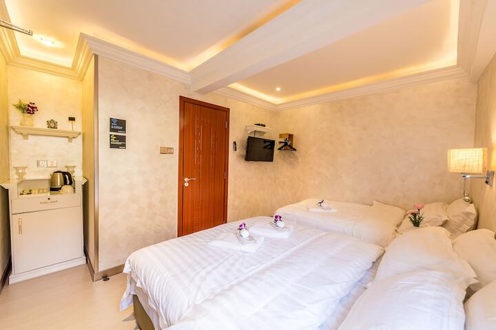 Room 20 of 44