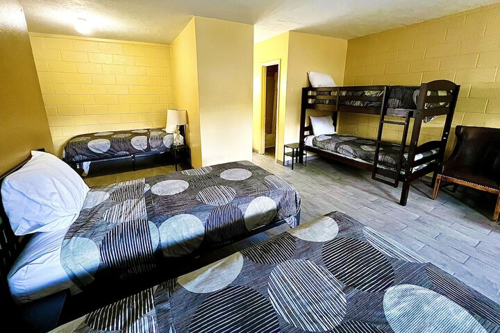Room 13 of 39