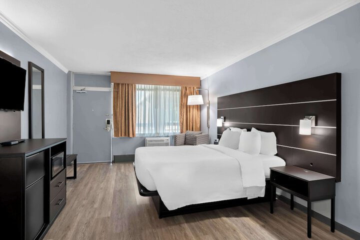 1 Queen Bed Excrm Dvd High Speed Full Breakfast (13 of 13)