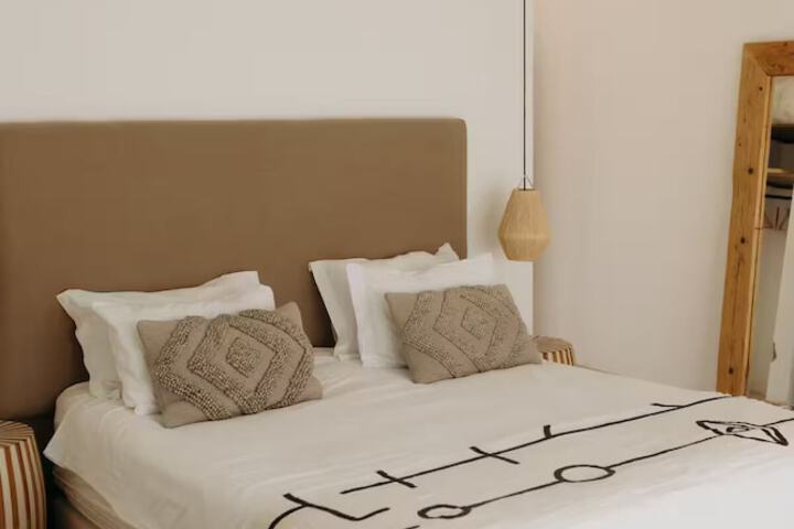 Room 2 of 21