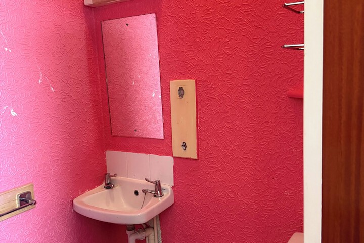 Room 26 of 43