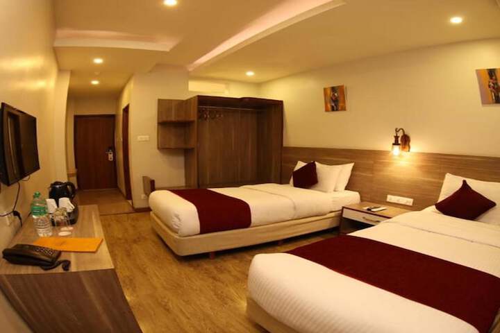Room 5 of 14