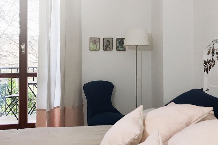 Room 7 of 32