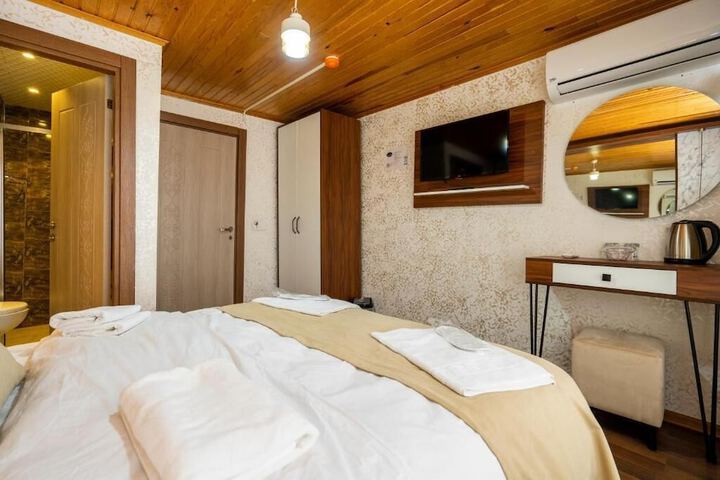 Room 10 of 55