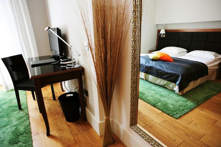 Room 9 of 57