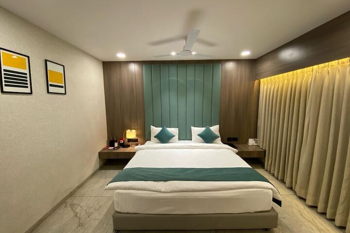 Room 8 of 24
