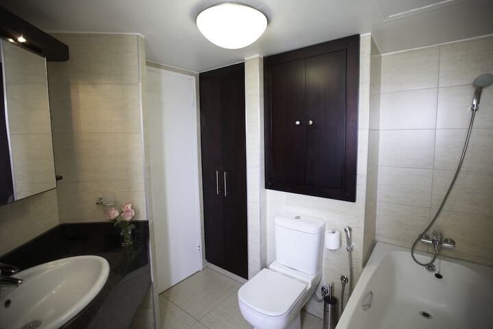 Room 75 of 118