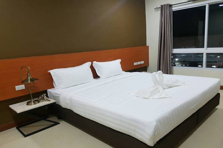 Room 4 of 31