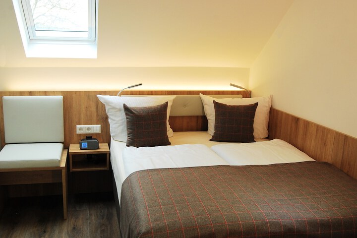 Room 6 of 50