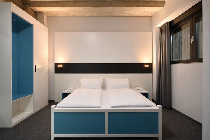 Room 20 of 59