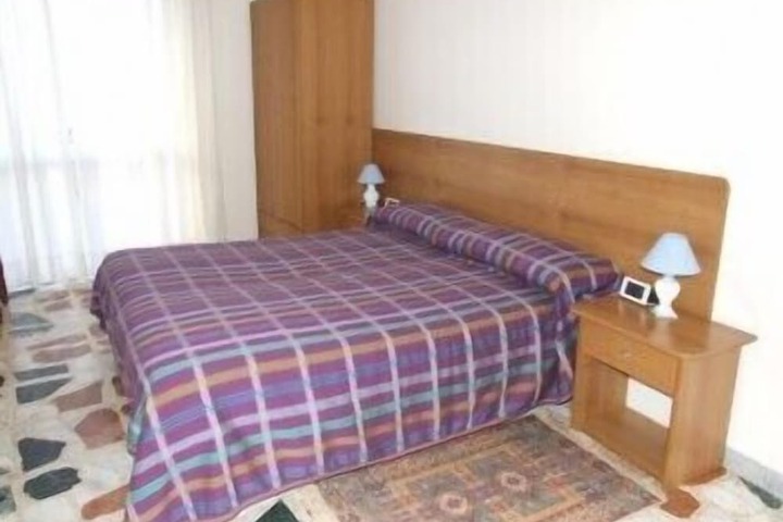 Room 2 of 4