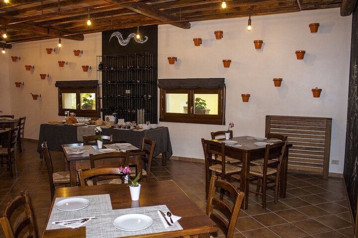 Dining 60 of 85