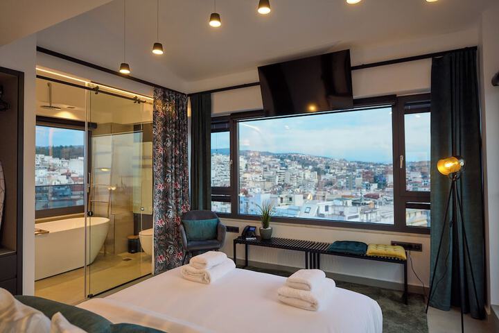 Room 21 of 113