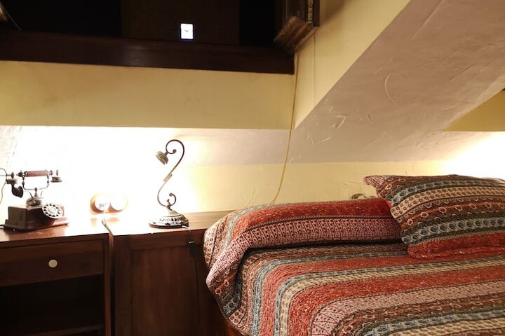 Room 26 of 71