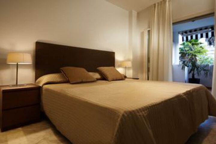 Room 9 of 29