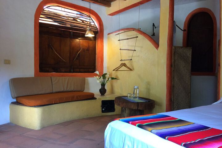 Room 2 of 36
