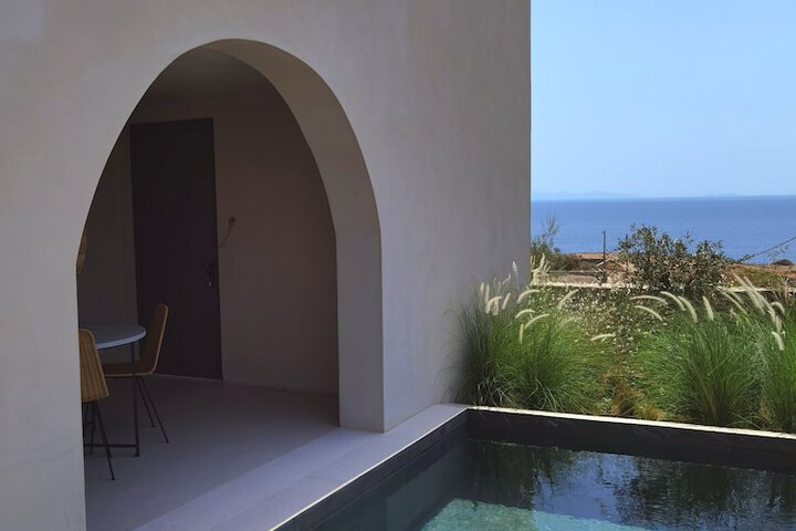 Pool 54 of 101
