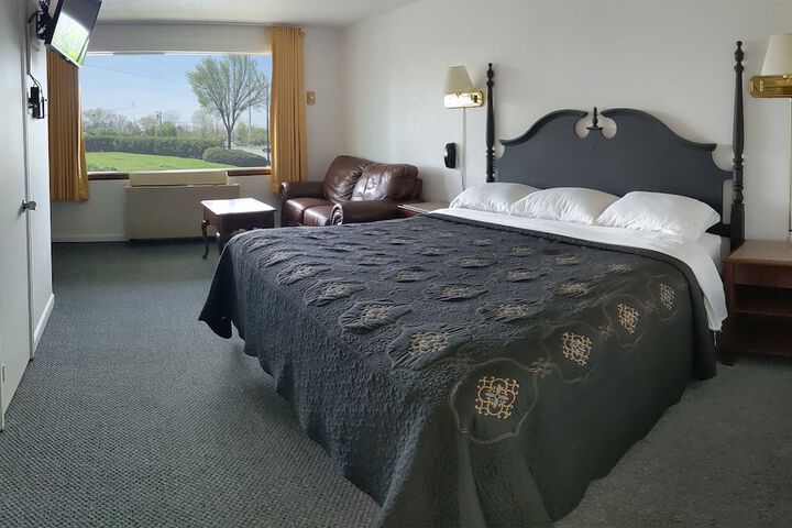 Room 12 of 42