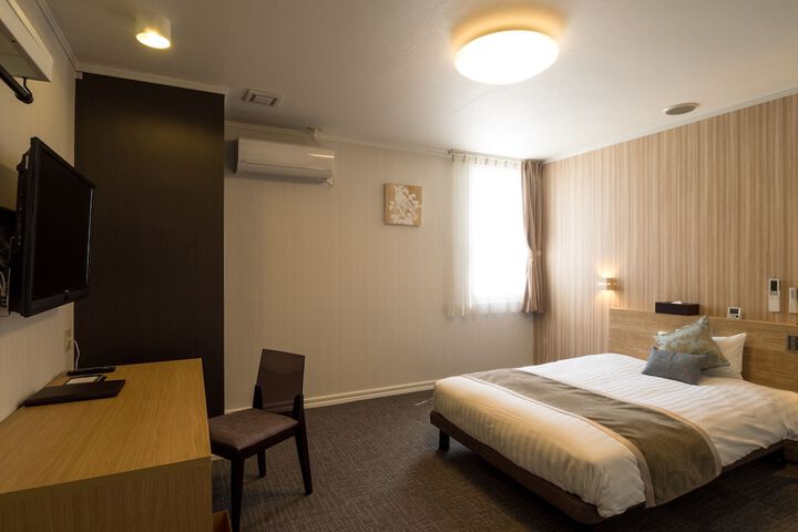 Room 25 of 127
