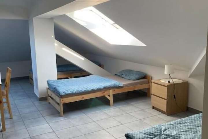 Room 2 of 20