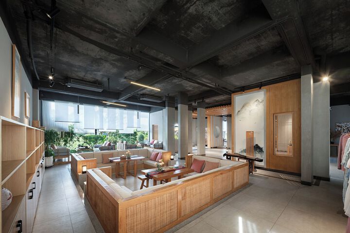 Hotel Interior 10 of 184