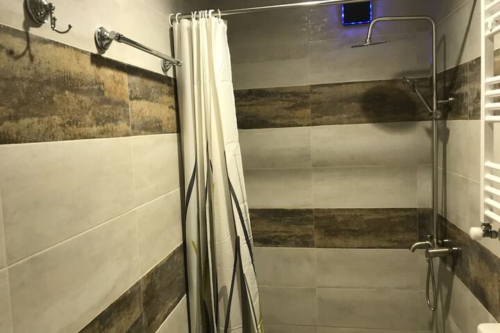 Room 20 of 72