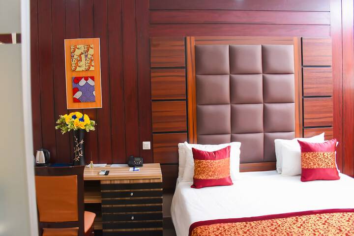 Room 20 of 32