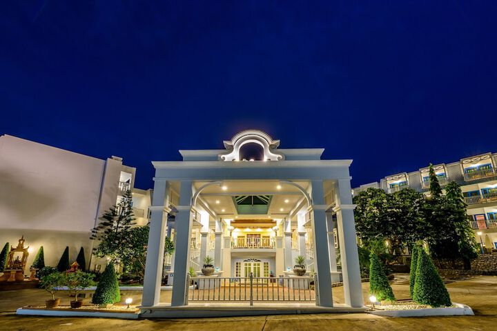 Hotel 35 of 40
