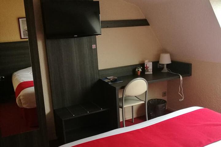 Room 18 of 51