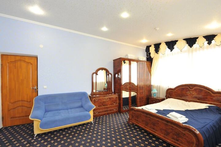 Room 8 of 51