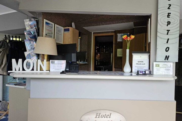 Hotel Interior 6 of 100