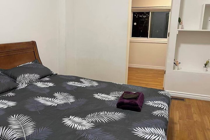 Room 2 of 6
