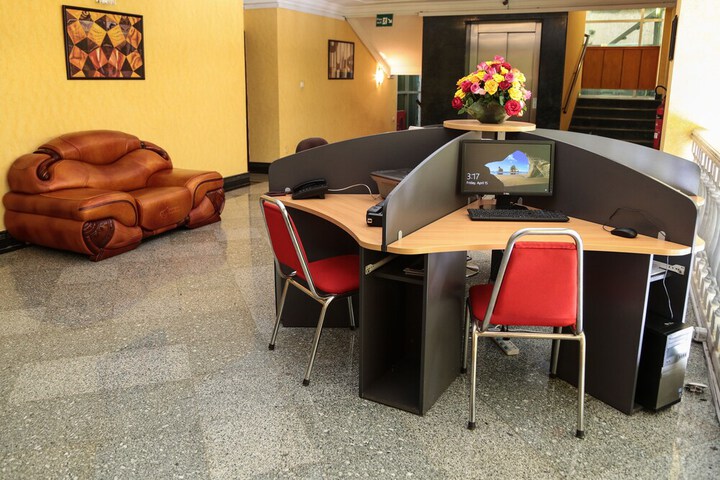 Business Center 44 of 50
