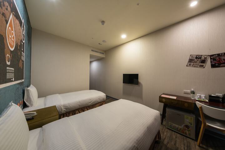Room 20 of 97