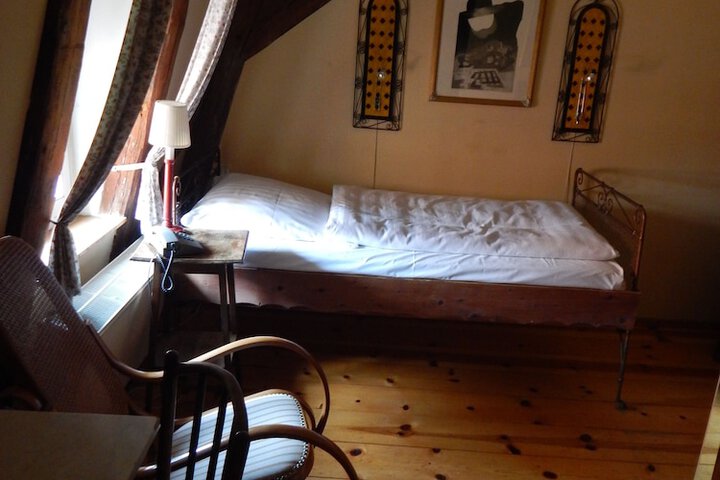 Room 14 of 101
