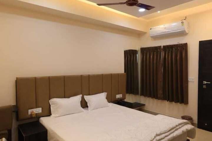 Room 16 of 20
