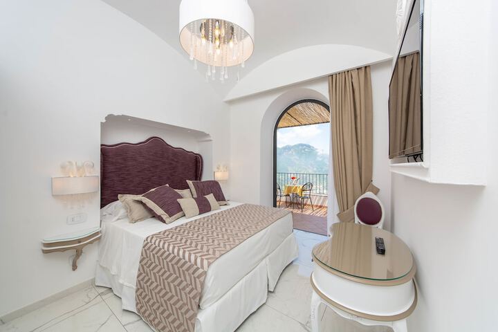 Room 2 of 70