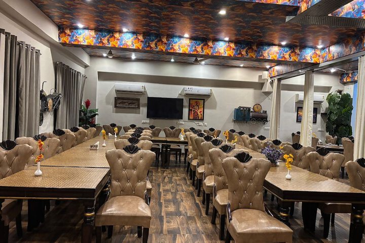 Ballroom/Hall 41 of 51