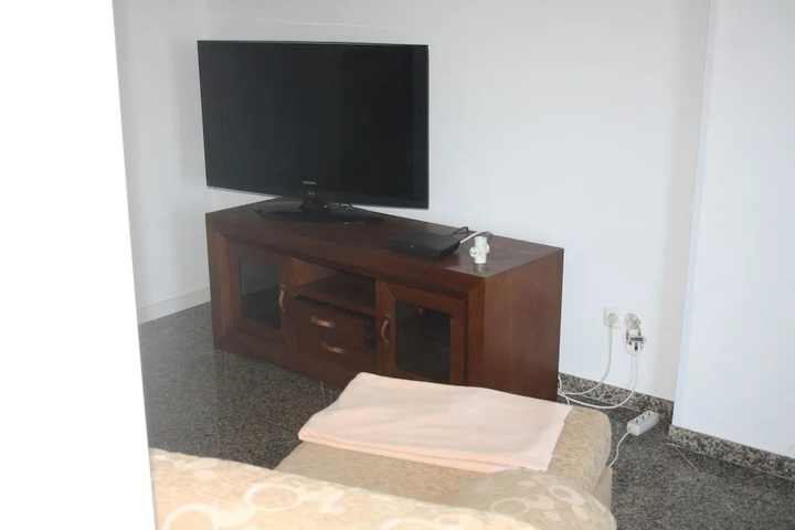 Room 5 of 11