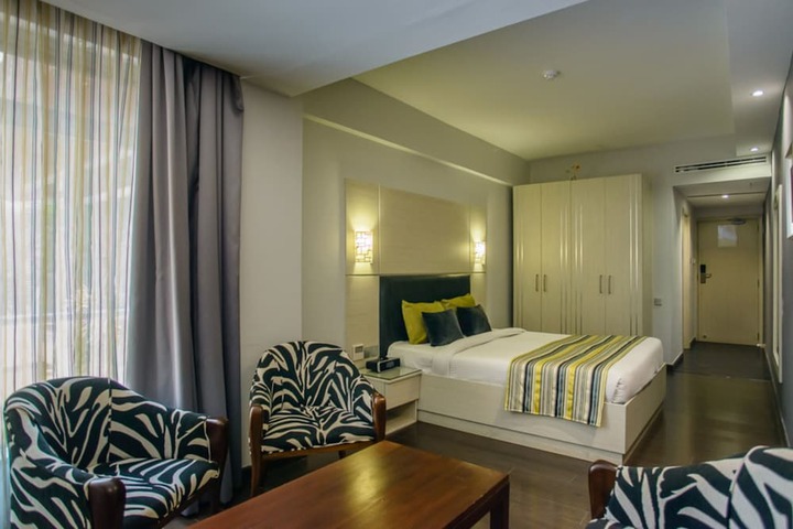 Room 8 of 45