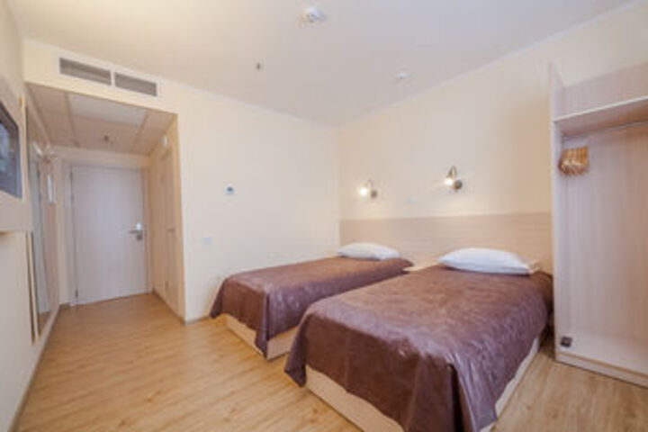 Room 15 of 44