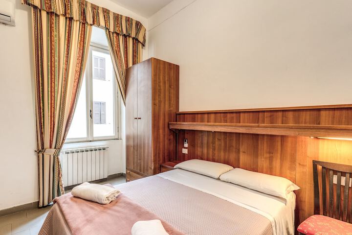Room 4 of 31
