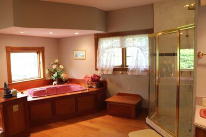 Room 7 of 72