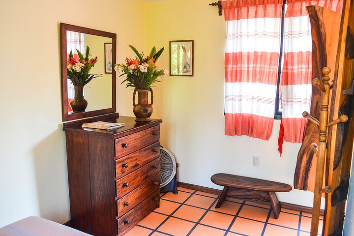 Room 26 of 285