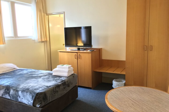 Room 17 of 73