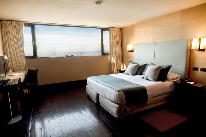 Room 15 of 51
